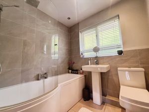 Bathroom - click for photo gallery